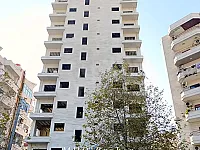 شقة سكنية للبيع/على العضم/مساحة212م/طرطوس••الكورنيش الشرقي