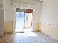 للبيع منزل طابق اول 5غرف وموزع مع ضهر كراج اكساء جيد الزهراء