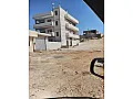 للبيع بناية 3 طوابق الأرض 330م البناء 160م +جنينة /إدلب مدينة سرمدا 