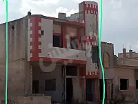 للبيع بناء طابقين حمص دير بعلبة الشمالي مقابل مستوصف السلام