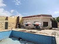 للبيع مزرعة بحلب خان العسل 500 متر 3 غرف و منافع طاقة مسبح