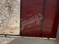 للبيع منزل عربي غير مكتمل منبج 300 متر فيه بناء 110 متر على طريق معبد