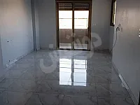 للبيع شقة ديلوكس 95م طابق ثالث 3 غرف و صالون+حصة سطح/حماه الجراجمة