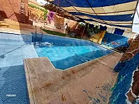 للأجار مزرعة و مسبح البكرو مخدمة و مجهزة من مجميعو/سرمدا الجبل القبلي 