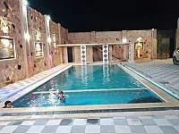 للأجار مزرعة شيخ مخدمة و مجهزة بالكامل/حماه غرب المشتل  