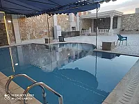 للأجار مزرعة الفرح مخدمة طاقة+مسبح+تراس+شلال/حماه الضاهرية 