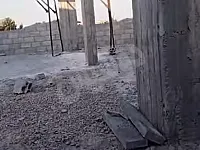 للبيع منزل عربي درعا مزيريب 250 متر  مع محلين على الكورتيش