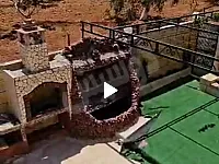 للبيع مزرعة 650م ثلاث غرف+طاقة شمسية+مياه/إدلب كورنيش مفرق كورين