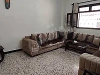 للبيع شقة حمص عكرمة قرب الجاروشة تجهيز ممتاز موقع مميز 