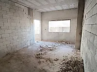 للبيع شقة عالعضم 140م/ ط اول فني 3 غرف و صالون/حماه مدخل حي الضاهرية 