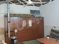 للبيع دار عربية 120م ثلاث غرف ومنافع+وجيبة كبيرة/حماه حي الضاهرية 