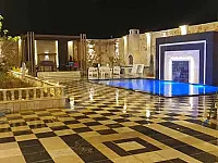 للبيع مزرعة ديلوكس 600م و بناء 120م غرفتين وصالون/طريق كفربو الجديد 