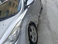 Hyundai Elantra 2012