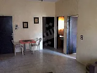 للبيع شقة حمص كرم اللوز شرقي مدرسه البحتري اكساء ممتاز 