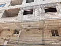 للبيع شقة حمص حي الورود شارع المتحدة نصف اكساء موقع مميز 