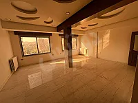 للبيع شقة مواجه جامع الاكرم مساحةً180 