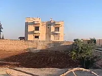 للبيع مزرعة بحلب كغرناها 6 دنم طابقين 230 متر