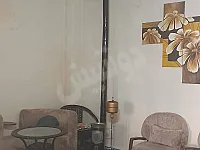 للبيع بيت عربي في مركز المدينة غرفتين والملحق