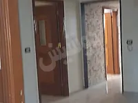 للبيع شقة ديلوكس 90م طابق 3 فني ثلاث غرف وصالون/حماه عين اللوزة 