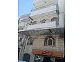 للبيع كتلة 3 طوابق 130م شقق عدد 2 و محلين 2+ قبو/حماه شارع أبي الفداء 