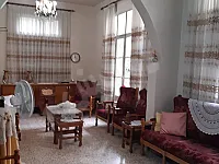 للبيع شقة مساحة 200متر 5غرف وصالون طابق اول خلفي السبيل